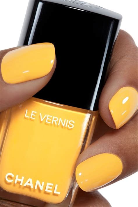 chanel le vernis nail 592 giallo on toe|Chanel nail coat.